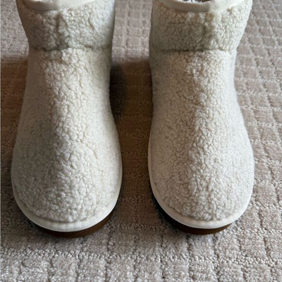 UNIONBAY Cream Ankle Booties - Picture 2 of 6